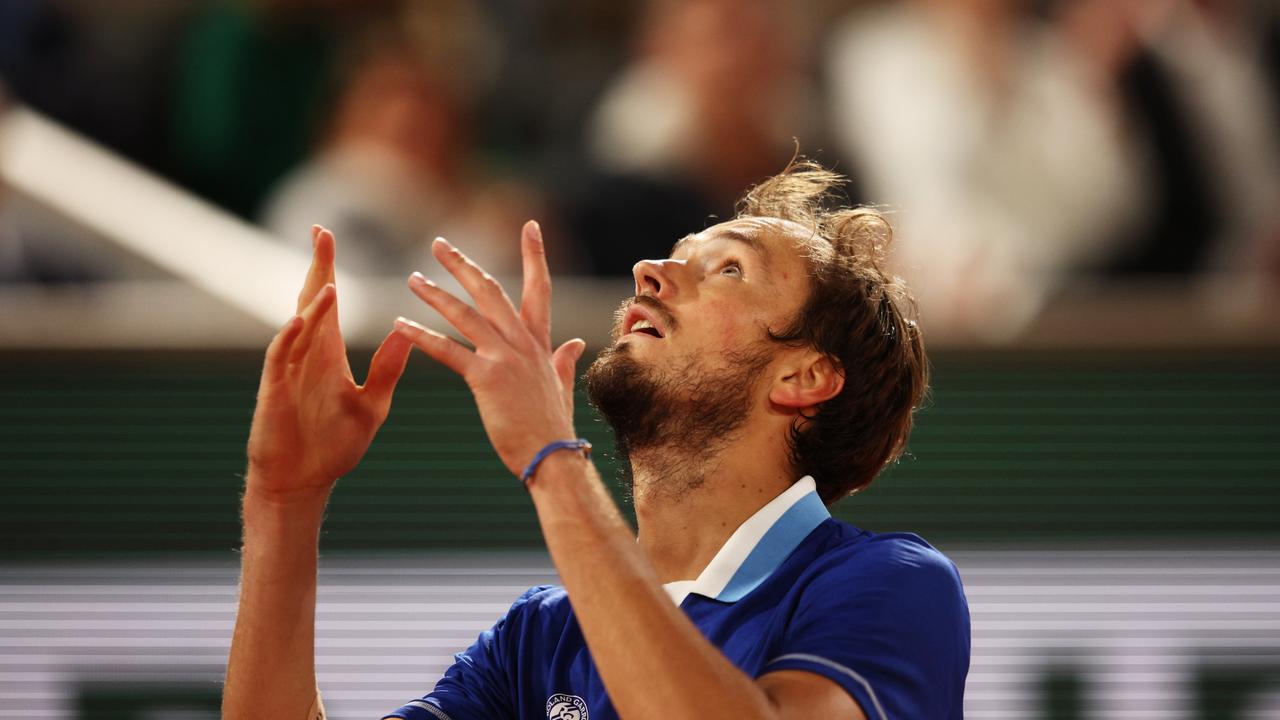 French Open 2022 Daniil Medvedev crushed, Rafael Nadal sets up epic clash with Novak Djokovic Herald Sun