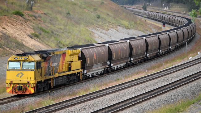 Aurizon says it can survive a big downturn in coal exports. Picture: Dan Himbrechts