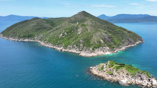 Fitzroy Island and Little Fitzroy Island, off the Far North Queensland.