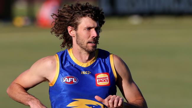 Former Eagle Tom Hickey outscored Brodie Grundy in Round 1.