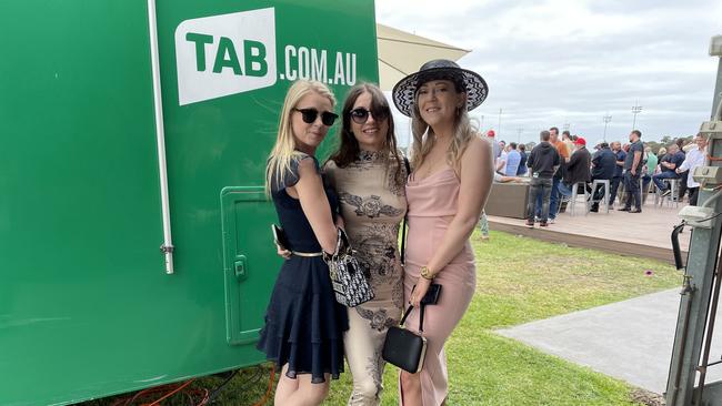 Cranbourne Cup 2022: Jem Linsen, Evie Mastolotto & Hailey Morton