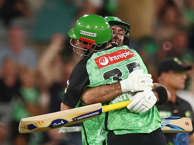 MELBOURNE, AUSTRALIA - JANUARY 04: Glenn Maxwell and Hilton Cartwright of the Stars celebrate winning the BBL match between Melbourne Stars and Melbourne Renegades at Melbourne Cricket Ground, on January 04, 2025, in Melbourne, Australia. (Photo by Mike Owen/Getty Images)