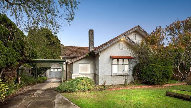 The Sunnyside Avenue, Camberwell, house was offered in original condition.