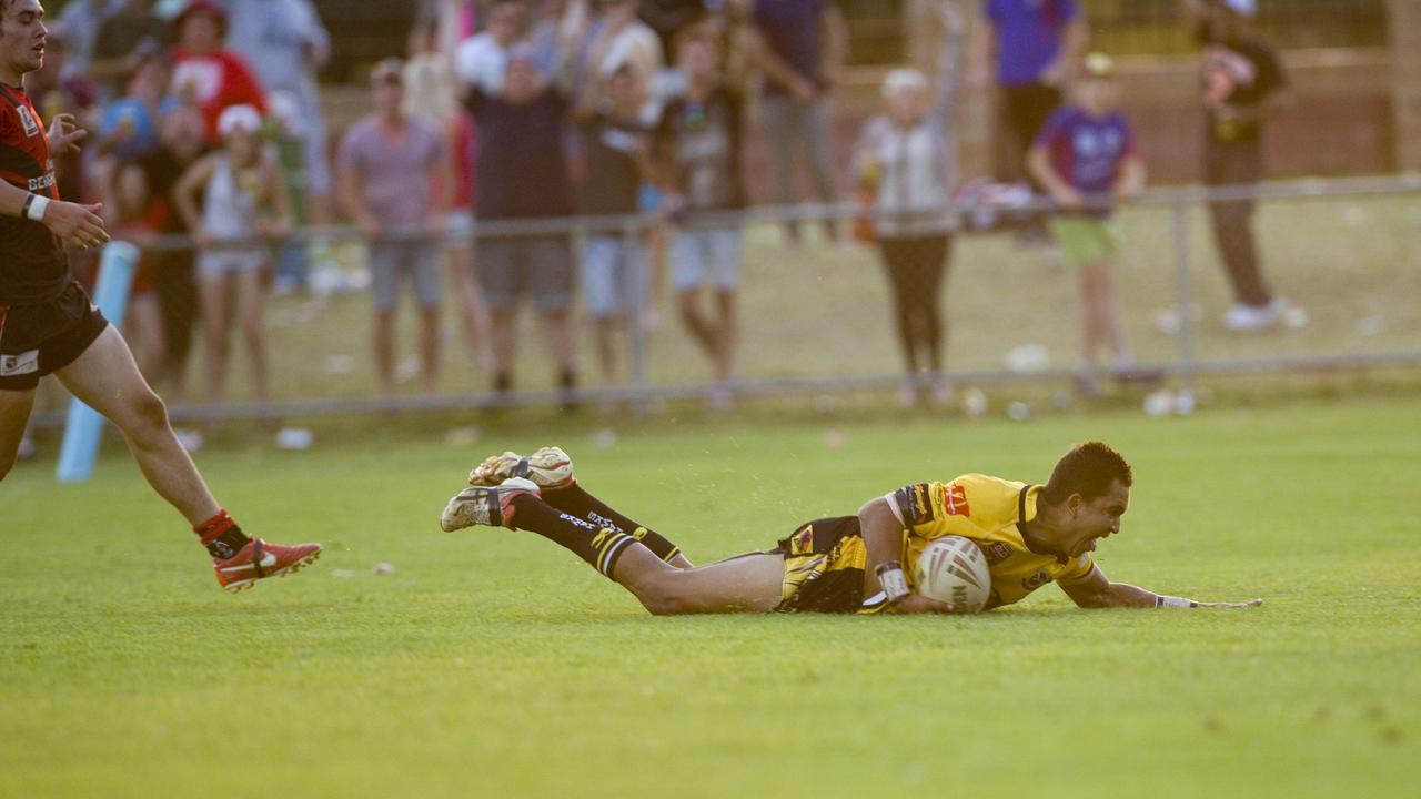 Ashley Boney scores a try for Gatton. Photo: Kevin Farmer.