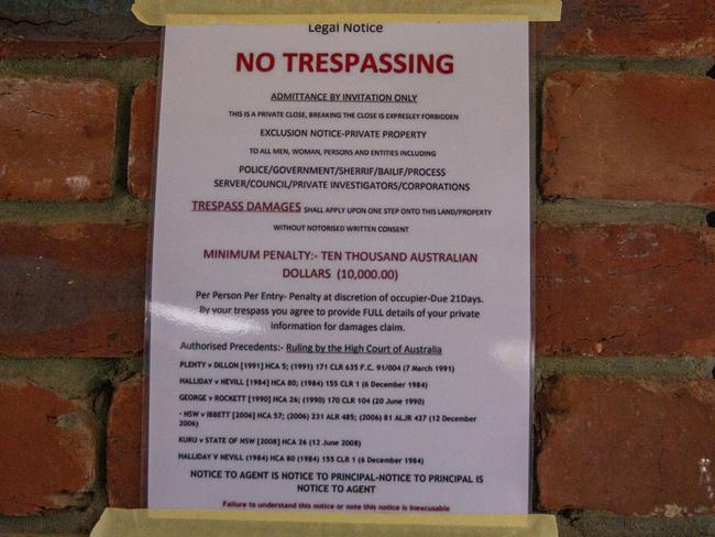 There was a warning stuck to Ms Nash’s home when reporters came knocking on July 27. Picture: Wayne Taylor