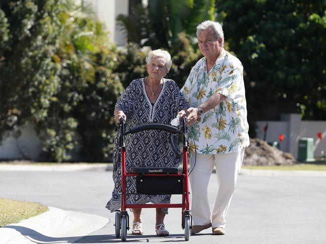 Peter Foster on the Gold Coast with his mother, who has been diagnosed with aggressive dementia.