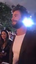 Chris Hemsworth on the Thor:Ragnarok red carpet on the Gold Coast