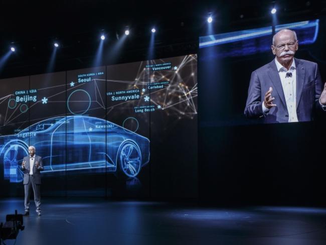 Speech by Mercedes-Benz boss Dieter Zetsche stops Frankfurt motor show ...