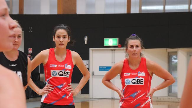 Sophie Fawns with former Swifts captain Abbey McCulloch. Pic: Supplied