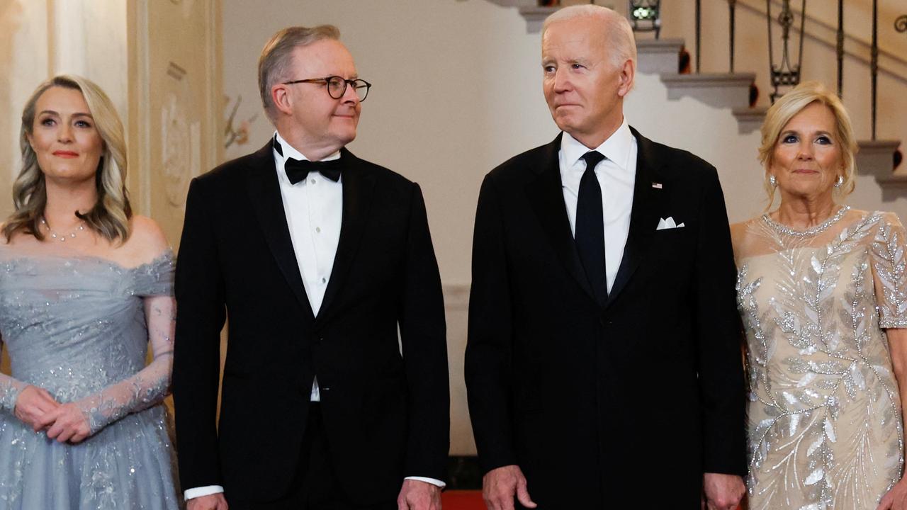 U.S. President Joe Biden and First Lady Jill Biden host Australia's Prime Minister Anthony Albanese and his partner Jodie Haydon for an official state dinner at the White House in Washington, U.S., October 25, 2023. REUTERS/Jonathan Ernst