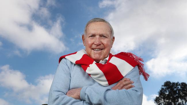 AFL great Bob Skilton. Picture: David Crosling