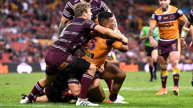 BRISBANE, AUSTRALIA - MAY 10: David Fifita of the Broncos pushes through the defence to score a try during the round nine AFL match between the Manly Sea Eagles and the Brisbane Broncos at Suncorp Stadium on May 10, 2019 in Brisbane, Australia. (Photo by Bradley Kanaris/Getty Images)