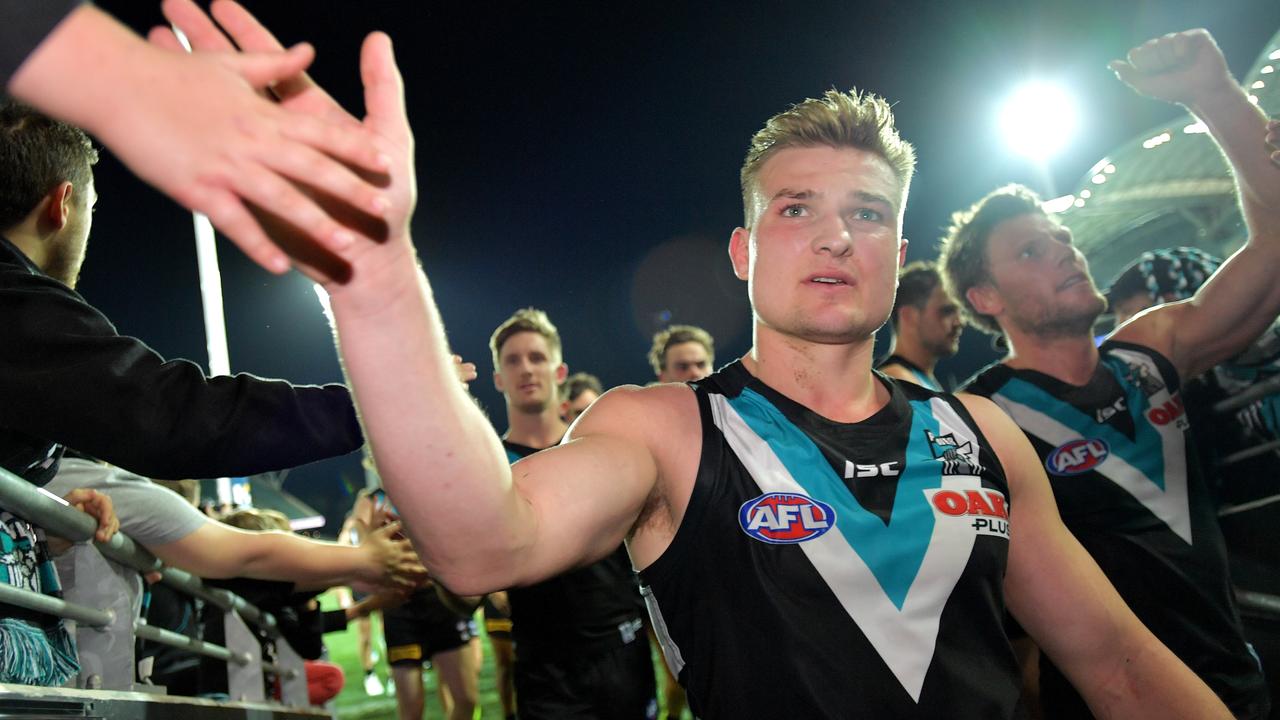 Ollie Wines has signed a new deal with Port Adelaide. (AAP Image/David Mariuz)