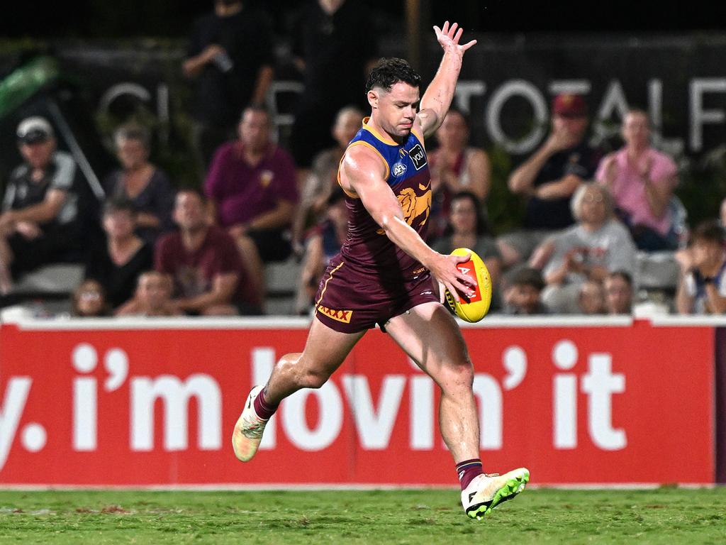 Lachie Neale was back to his best. Picture: Bradley Kanaris/Getty Images.