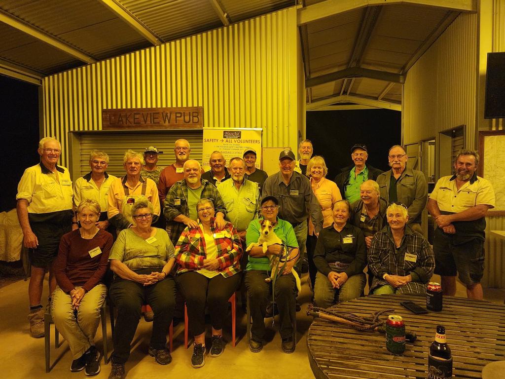 BlazeAid crews rebuild fences in Quilpie