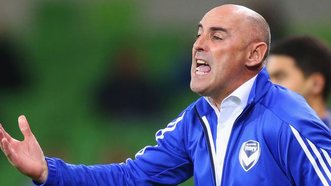 MELBOURNE, AUSTRALIA - MAY 03: Victory head coach Kevin Muscat gestures to his players during the AFC Champions League match between Melbourne Victory and Gamba Osaka at AAMI Park on May 3, 2016 in Melbourne, Australia. (Photo by Michael Dodge/Getty Images)