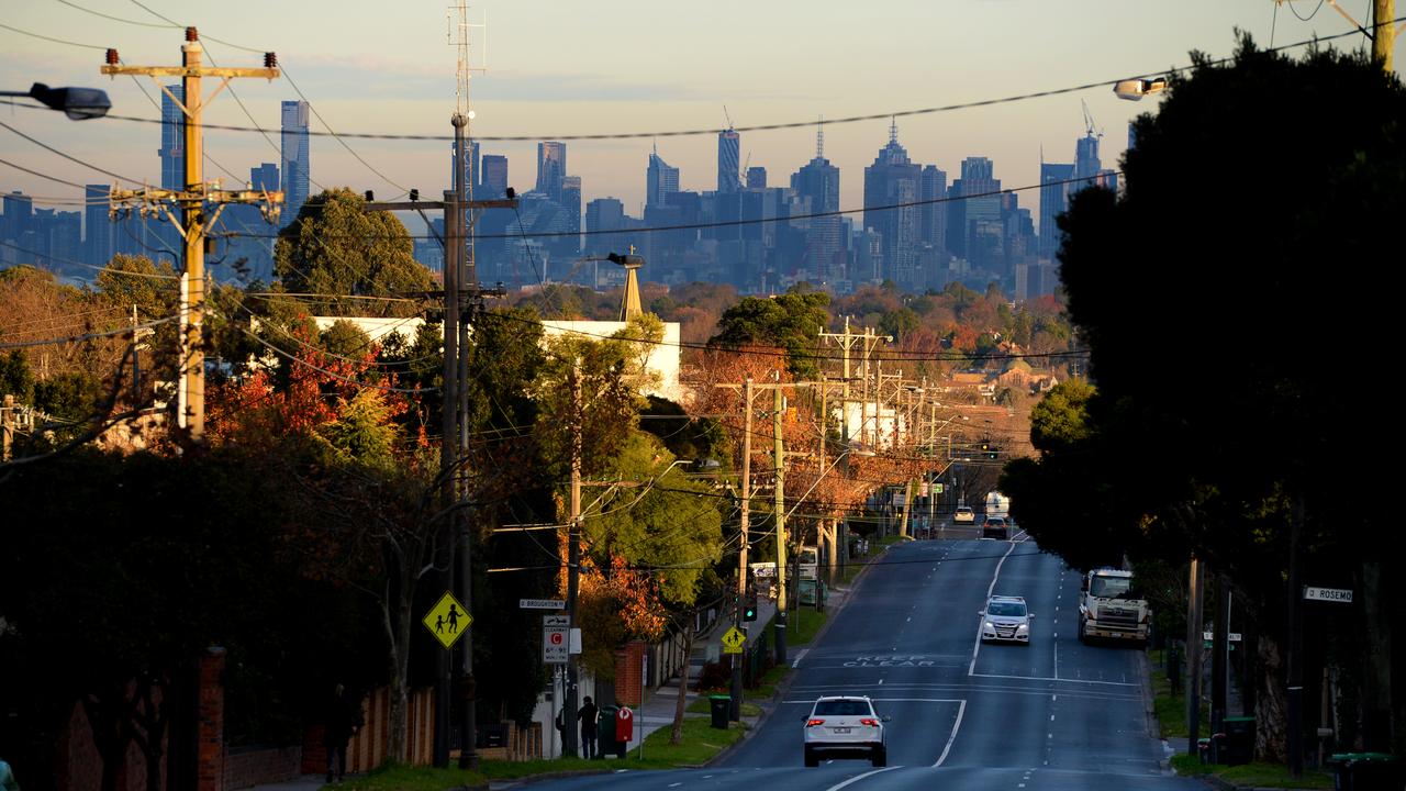 Melbourne’s snap lockdown is unlikely to end as planned as the spread of infection remains too high. Picture: NCA NewsWire/Andrew Henshaw