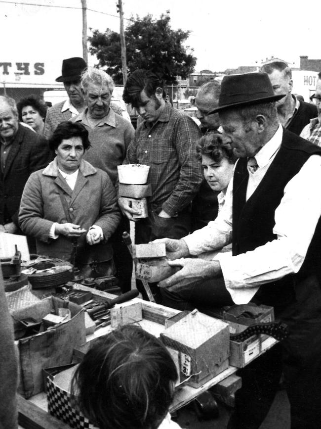 Shoppers at Dandenong Market in 1973.