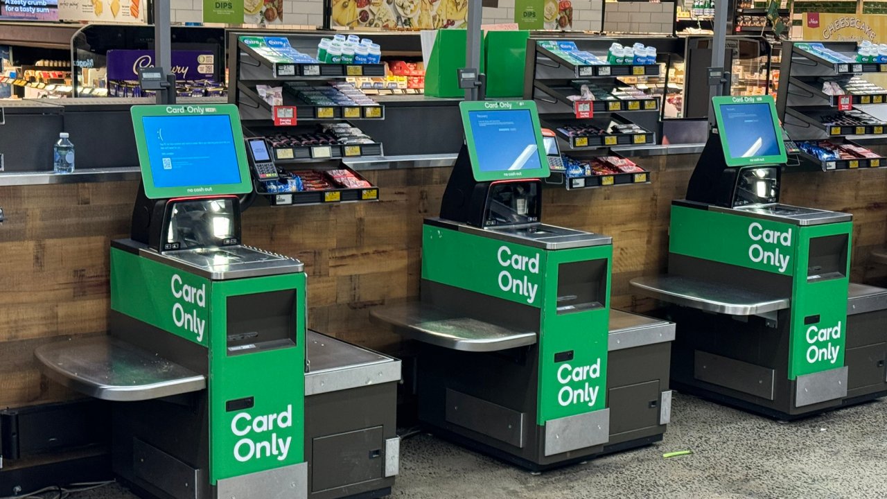 Woolworths self serve registers were out of order. Picture: Twitter