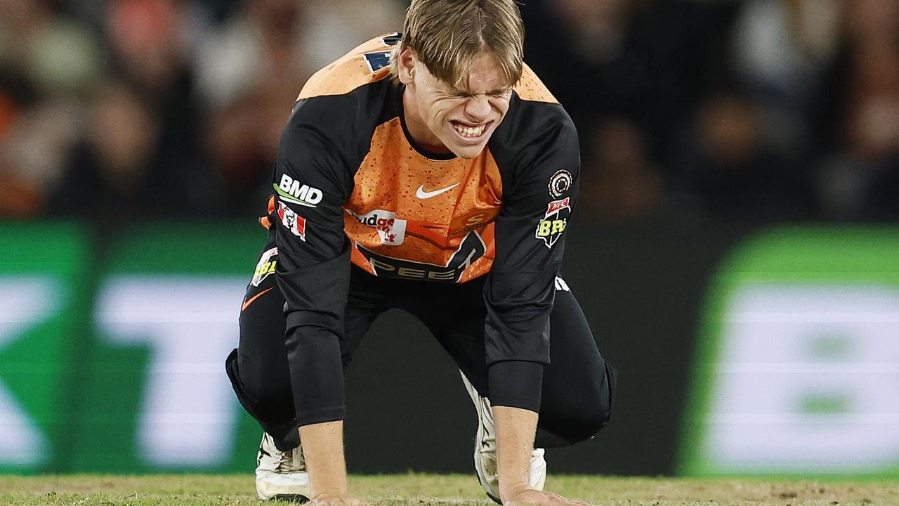 Voges slams ‘substandard’ conditions as Gades down Scorchers