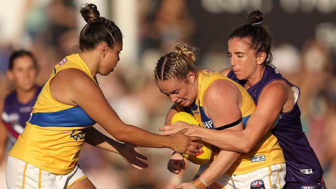 Muslim AFLW player Haneen Zreika refuses to wear pride jumper, sits out GWS  Giants Round 4 game