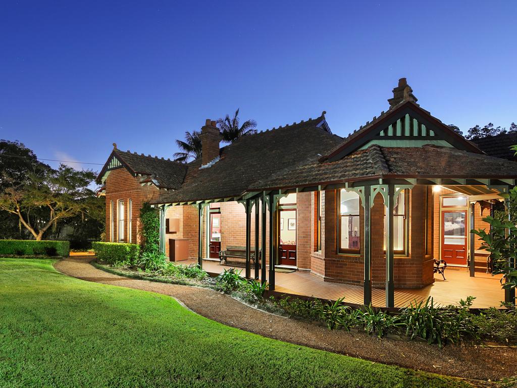 34 Neridah St, Chatswood.