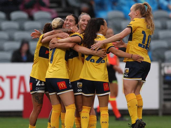 GOSFORD, AUSTRALIA - NOVEMBER 02: Isabel Gomez of the Mariners celebrates a goal with team mates during the round one A-League Womens match between Central Coast Mariners and Sydney FC at Industree Group Stadium on November 02, 2024 in Gosford, Australia. (Photo by Scott Gardiner/Getty Images)