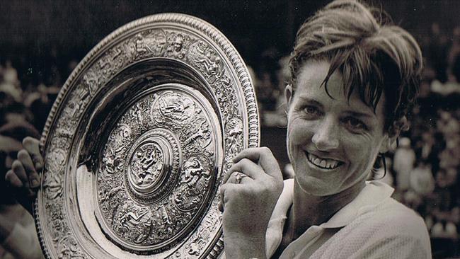 Margaret Court with the Wimbledon trophy in 1970.