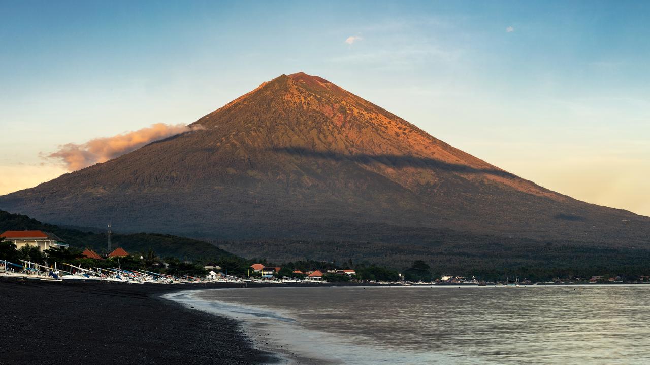Tourists are being warned about hiking solo, and not without a guide, when climbing Mount Agung and Mount Batur.