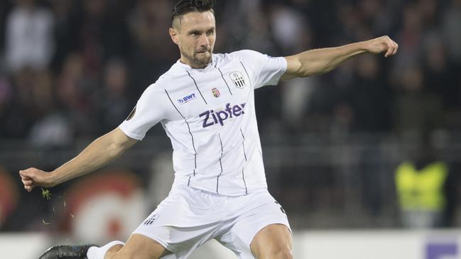 LINZ, AUSTRIA - NOVEMBER 07: James Holland of Linzer ASK during the UEFA Europa League group D match between LASK and PSV Eindhoven at Linzer Stadion on November 7, 2019 in Linz, Austria. (Photo by Andreas Schaad/Getty Images)