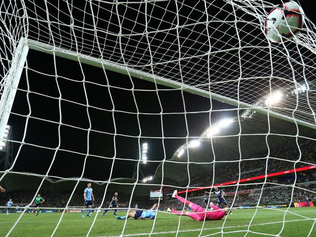 MELBOURNE, AUSTRALIA - JANUARY 26: James Troisi of the Victory scores during the round 16 A-League match between the Melbourne Victory and Sydney FC at AAMI Park on January 26, 2019 in Melbourne, Australia. (Photo by Robert Cianflone/Getty Images)