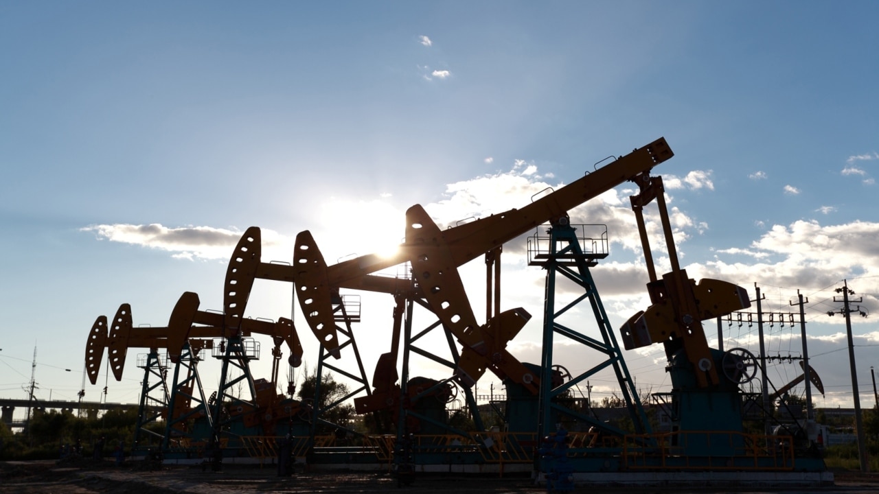 Oil price rises to over $80 as inflation increases worldwide