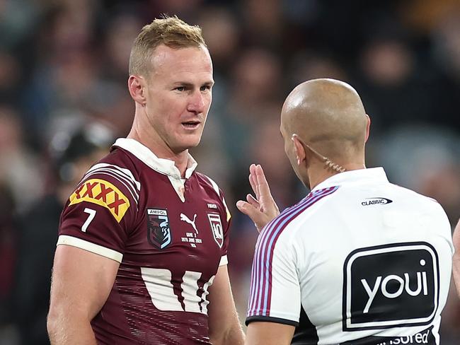 MELBOURNE, AUSTRALIA - JUNE 26:  Referee Ashley Klein talks to Daly Cherry-Evans of the Maroons and Isaah Yeo of the Blues during game two of the men's State of Origin series between New South Wales Blues and Queensland Maroons at the Melbourne Cricket Ground on June 26, 2024 in Melbourne, Australia. (Photo by Cameron Spencer/Getty Images)