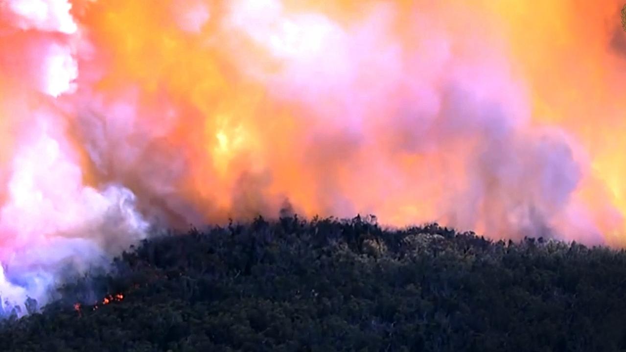 The bushfire that forced residents to evacuate Wallangarra.