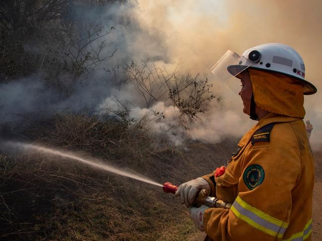Fire Department issues bushfire warning for Killarney