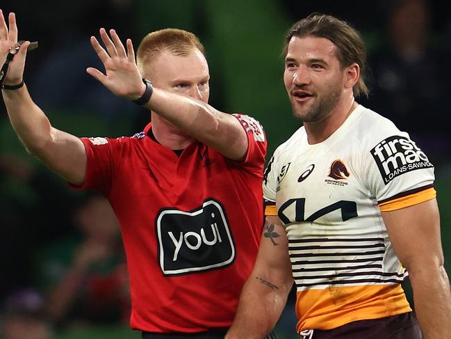 MELBOURNE, AUSTRALIA - MAY 11:  Referee Todd Smith sends Patrick Carrigan of the Broncos to the sin-bin during the round 11 NRL match between Melbourne Storm and Brisbane Broncos at AAMI Park on May 11, 2023 in Melbourne, Australia. (Photo by Robert Cianflone/Getty Images)