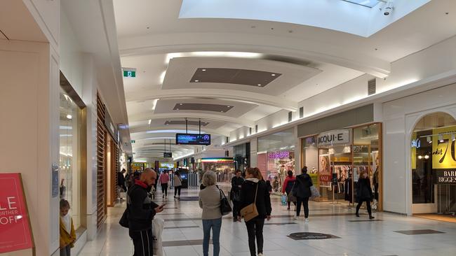 Police carried out a special operation targeting weapons at a shopping centre in Melbourne’s north during late night shopping.