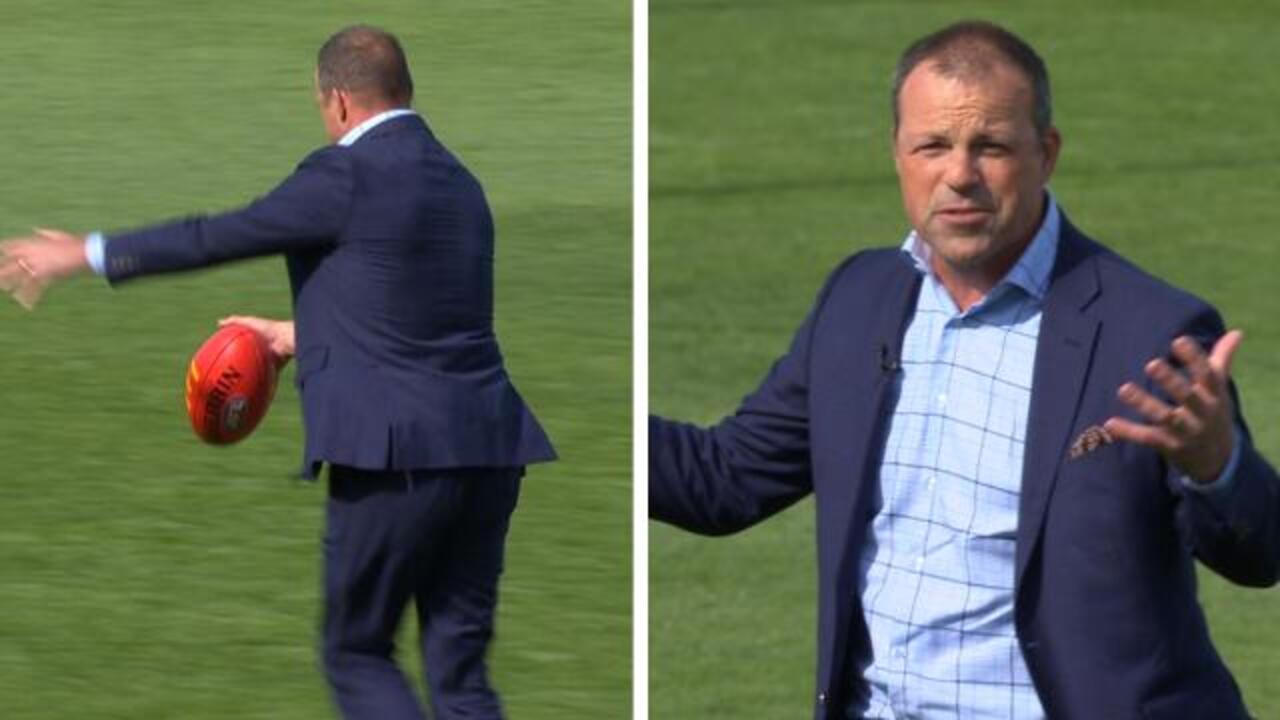 Johnno booed in hilarious goal attempt
