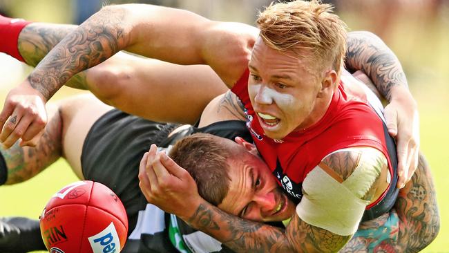 Dayne Beams tackles James Harmes. Picture: Getty Images 