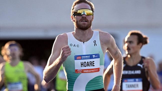 Ollie Hoare of Australia heads to the finish line to win the men's one mile event at the Maurie Plant athletics meet in Melbourne on February 23, 2023. (Photo by William WEST / AFP) / -- IMAGE RESTRICTED TO EDITORIAL USE - STRICTLY NO COMMERCIAL USE --