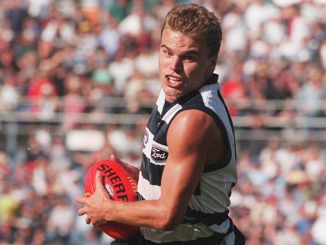 David Clarke in action for Geelong in 2000.