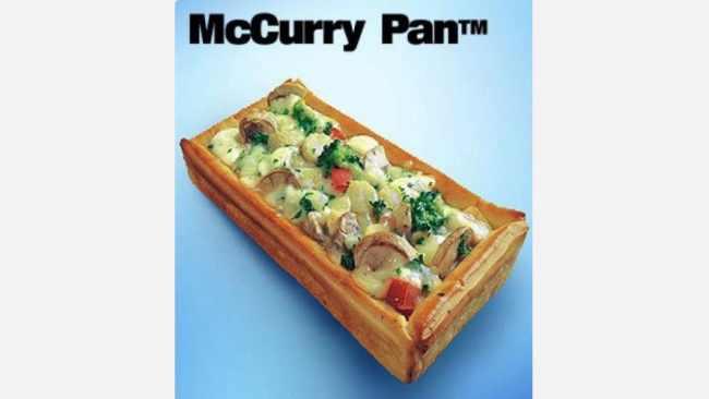 McCurry Pan, IndiaQueste sono verdure al curry cotte in salsa di panna all'interno di una "padella" croccante fatta di pane.  Onestamente mi sarebbe piaciuto essere al tavolo della sala riunioni di McDonald's quando qualcuno ha lanciato questo.