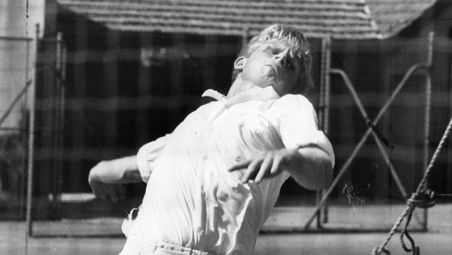 Queensland fast bowler John (Sandy) Morgan who took 5/90 in his Sheffield Shield debut against NSW.