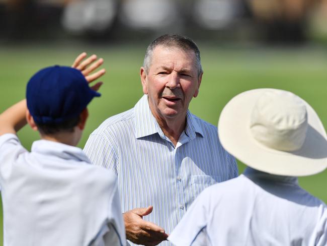 Rod Marsh coaches students in Adelaide during his book tour. Picture: AAP