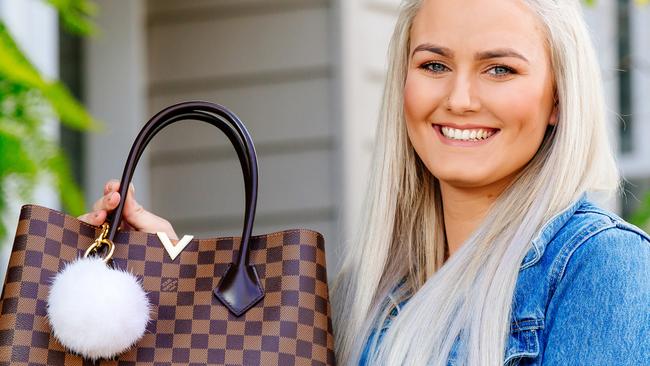 Snooty Fox on Instagram: Louis Vuitton Damier Kensington Handbag