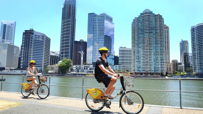 Active transport and walking is very common in South Brisbane and surrounds. Picture:  AAP/John Gass