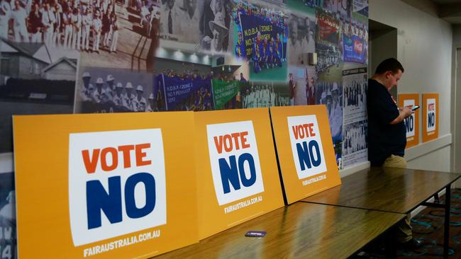 A vote No Hunter Region event at Raymond Terrace Bowling Club in Newcastle.