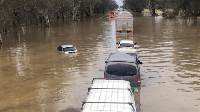 Flooding on the Hume Freeway near Wangaratta. Picture: Taylor McPhail