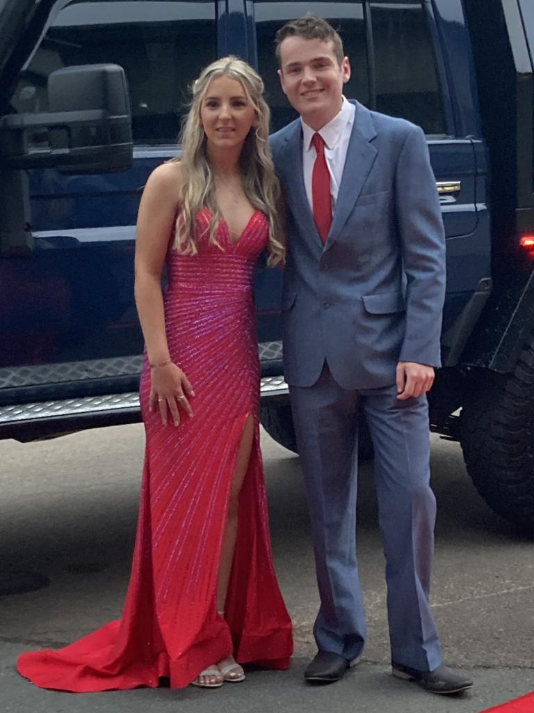 Victory College Formal 2022 – Sami Wakefield and Matt Bennett