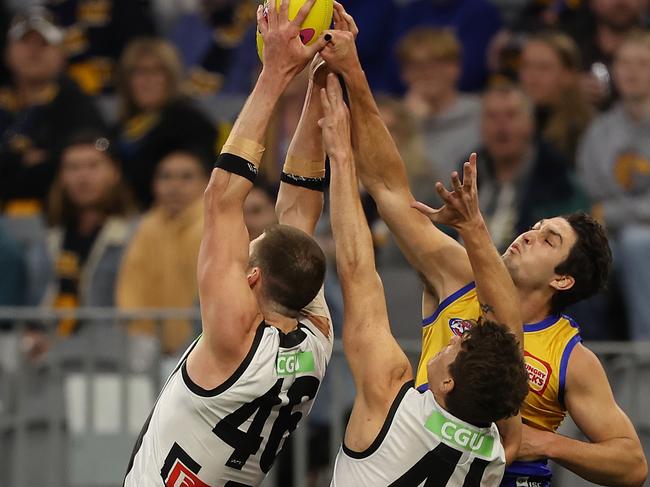 Mason Cox takes one of his three contested marks in the first quarter. Picture: Getty Images